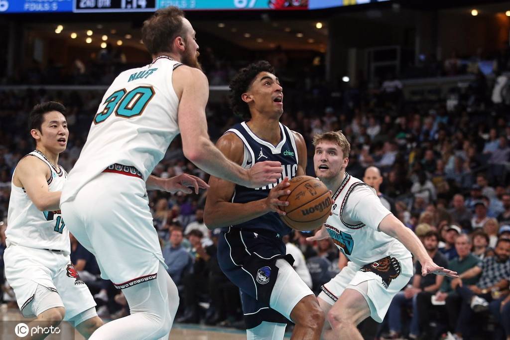 yabo-表现优异引发热议！，Ming在独行侠比赛中出色发挥上演精彩一战-yabo